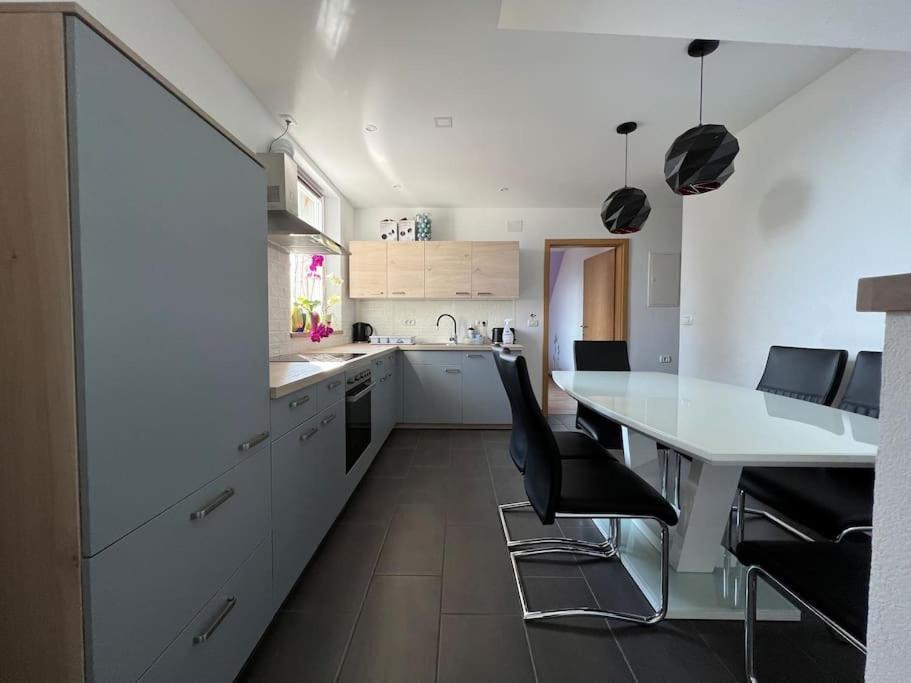 Sofia Apartment *